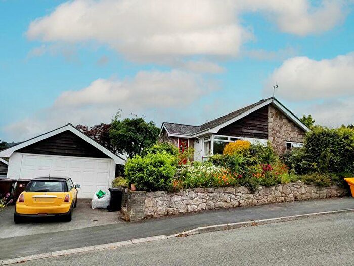3 Bedroom Detached Bungalow For Sale In Maes Rhun, Tyn-Y-Groes, LL32