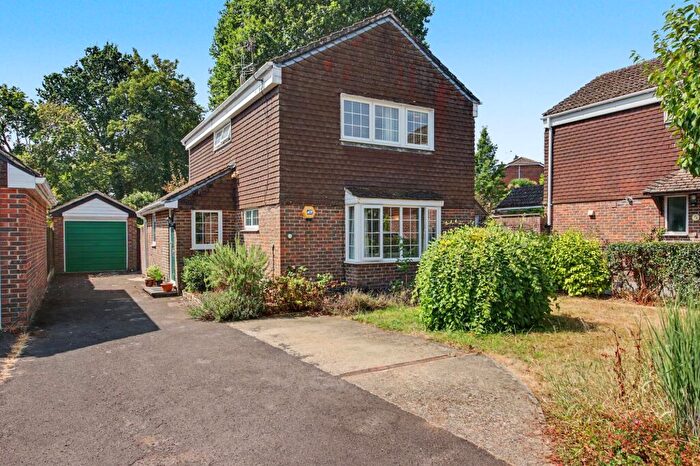 3 Bedroom Detached House For Sale In Langton Road, Bishops Waltham, SO32