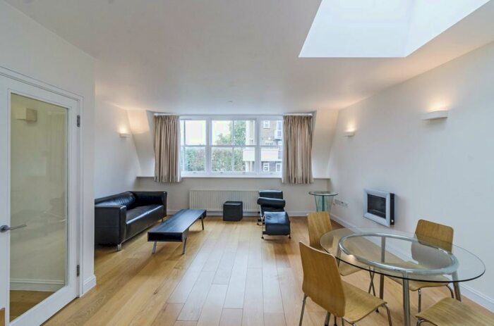 2 Bedroom Apartment To Rent In Oakley Crescent London, EC1V