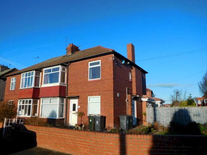 2 Bedroom Flat To Rent In Fairfield Drive, Whitley Bay, NE25