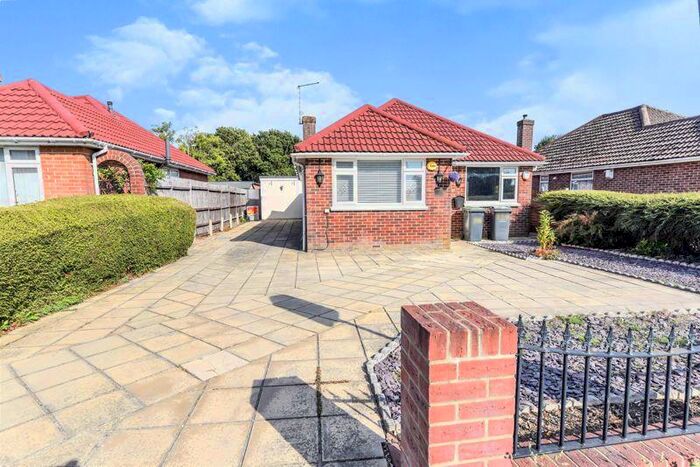 3 Bedroom Detached Bungalow To Rent In Milton Road, Cowplain, PO8