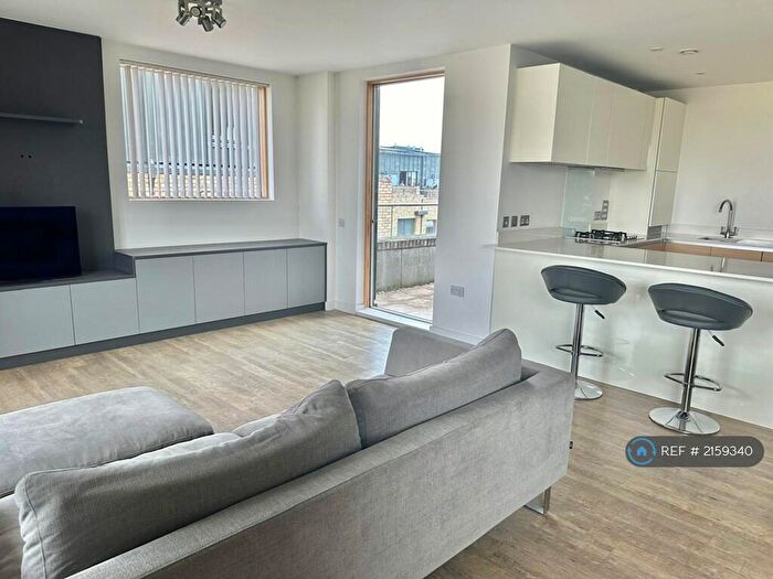 2 Bedroom Penthouse To Rent In Griffin Building, London, NW7