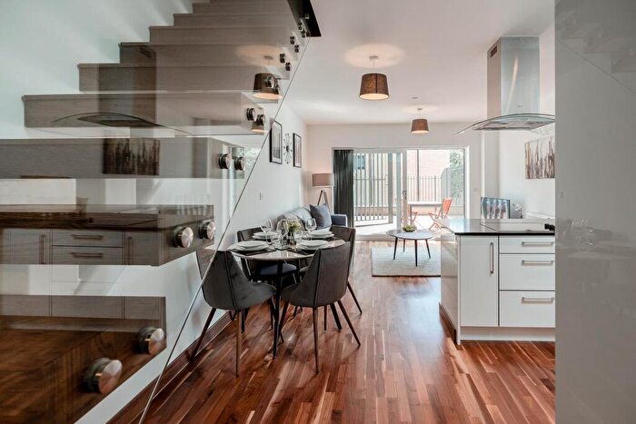 2 Bedroom Apartment To Rent In Flamsteed Close, Cambridge, CB1