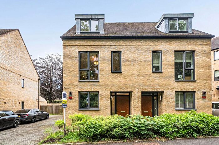 3 Bedroom Semi-Detached House For Sale In Philand Lane, Coulsdon, CR5