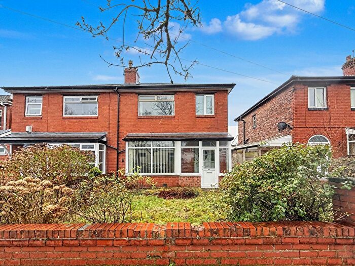 3 Bedroom Semi-Detached House For Sale In Egerton Road, Whitefield, M45