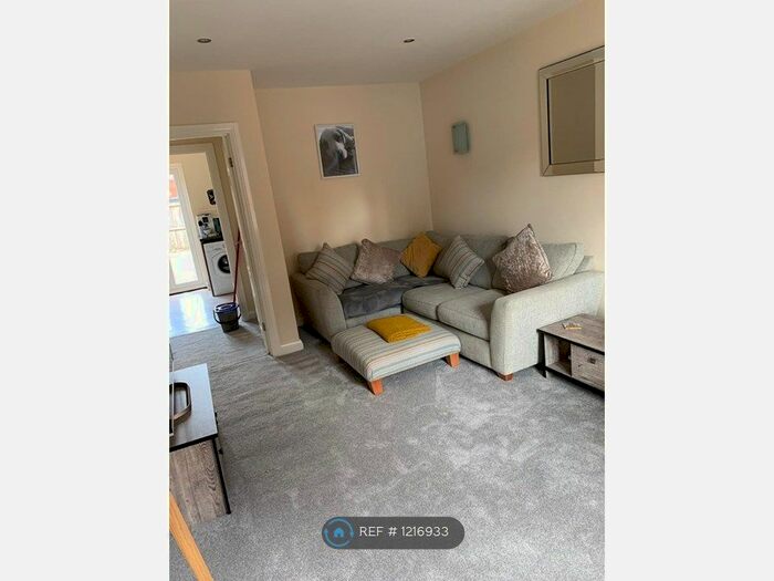 3 Bedroom Terraced House To Rent In Buckley Street, Greater Manchester, OL10