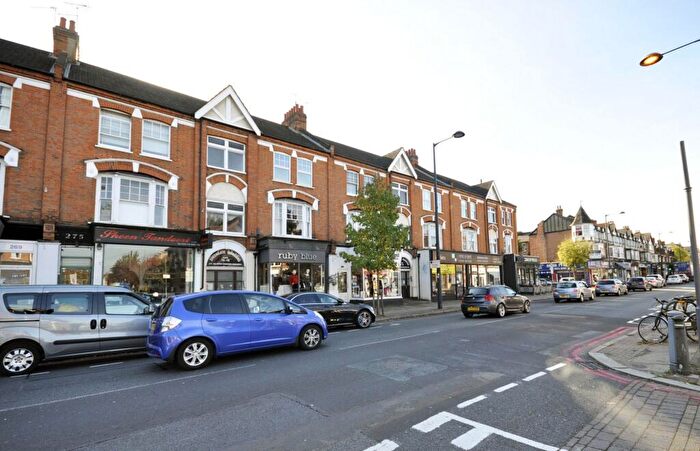 2 Bedroom Apartment To Rent In Sheen Gate Mansions, Upper Richmond Road West, Sheen, SW14