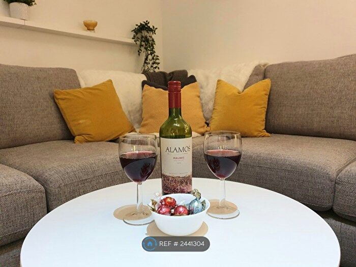 1 Bedroom Flat To Rent In Hartington Road, Manchester, M21