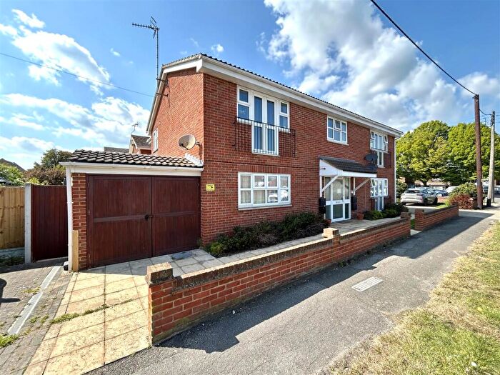 2 Bedroom Flat To Rent In London Road, Benfleet, SS7