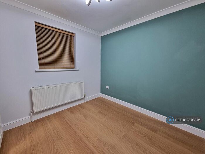 1 Bedroom Flat To Rent In Lea Bridge Road, London, E10