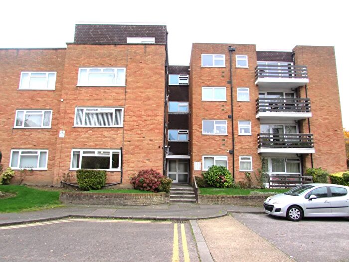 1 Bedroom Flat To Rent In September Way, Stanmore, HA7