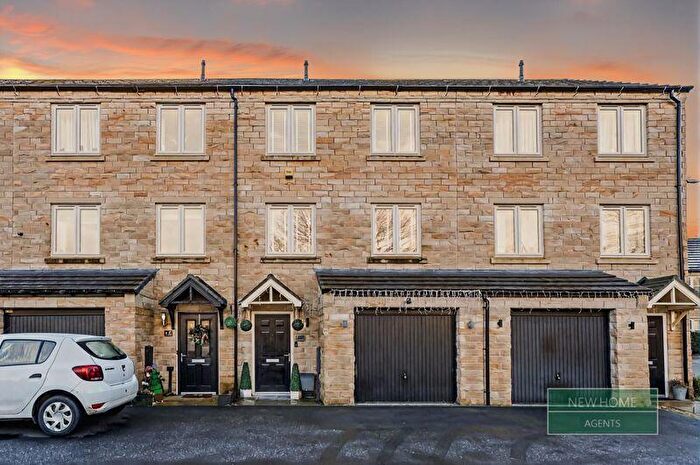 4 Bedroom Terraced House For Sale In Black Rock Drive, Linthwaite, Huddersfield, West Yorkshire, HD7