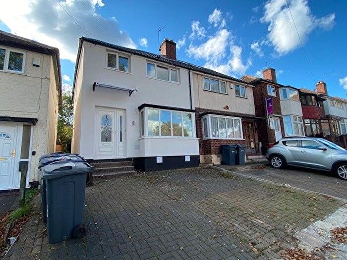 3 Bedroom Semi-Detached House To Rent In Perry Wood Road, Birmingham, B42