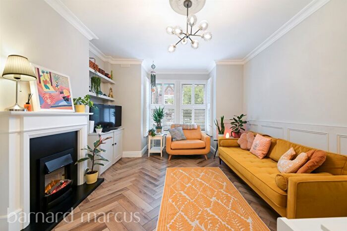 2 Bedroom Flat For Sale In Burghill Road, London, SE26