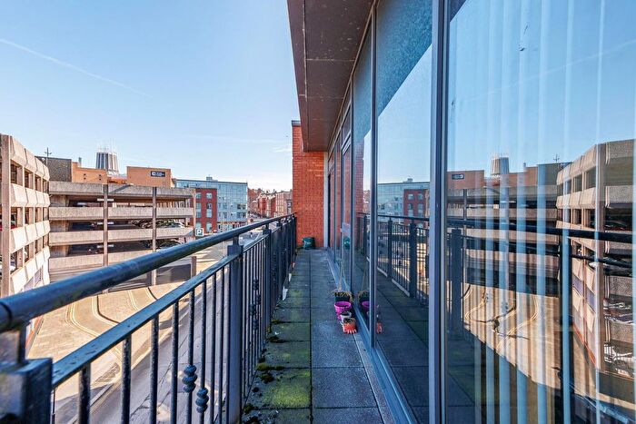 2 Bedroom Flat For Sale In Benson Street, Liverpool, L1