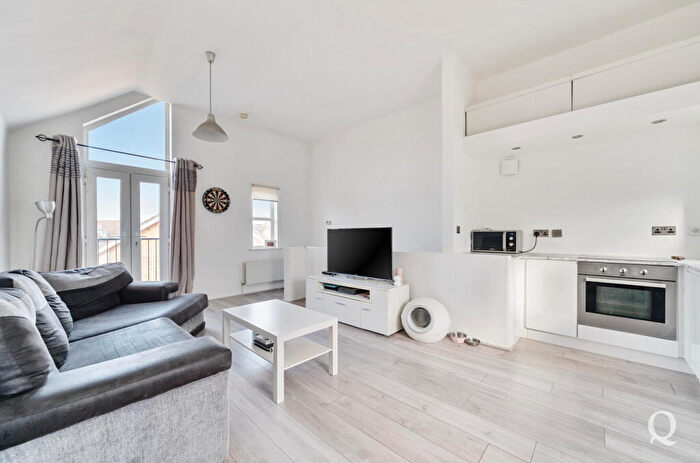 2 Bedroom Apartment For Sale In Onyx Drive, Sittingbourne, Kent, ME10