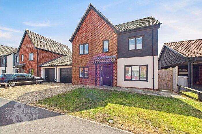 4 Bedroom Detached House For Sale In Sam Smith Way, Rackheath, Norwich, NR13