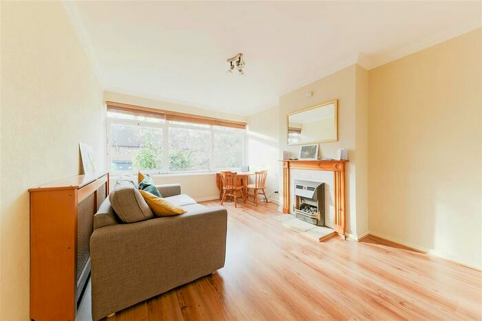 1 Bedroom Flat To Rent In Florys Court, Augustus Road, Southfields, SW19