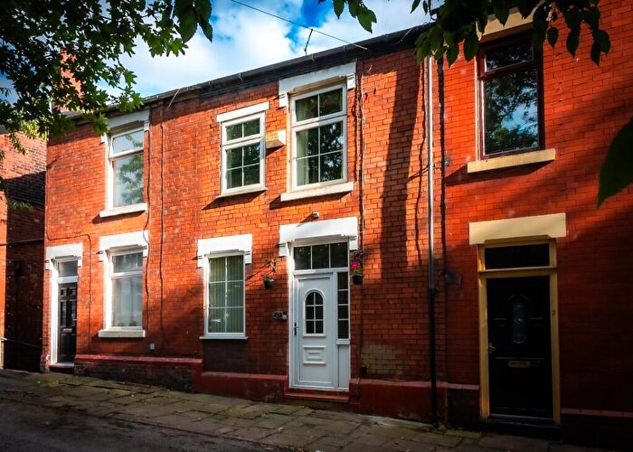 3 Bedroom Terraced House For Sale In Woodend Lane, Hyde, Greater Manchester, SK14