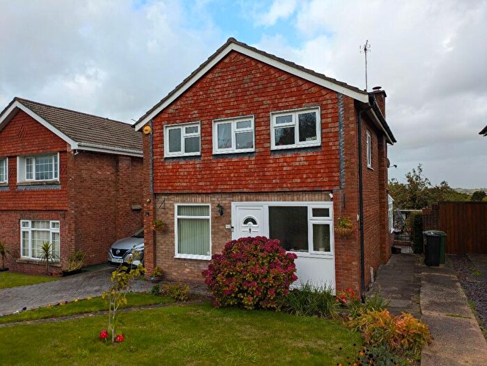 3 Bedroom Detached House For Sale In Carisbrooke Way, Cardiff, CF23