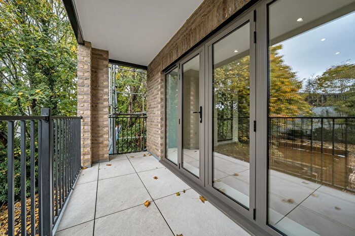 2 Bedroom Flat To Rent In Hutchins Close, Swanley, BR8