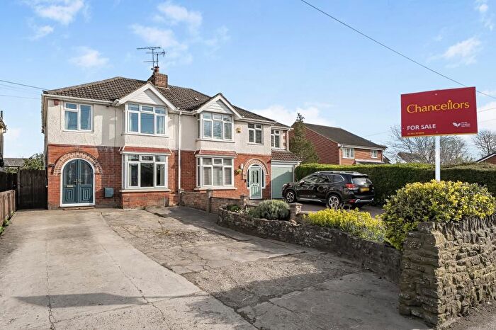 3 Bedroom Semi Detached House For Sale In Swindon Road, Stratton, SN3