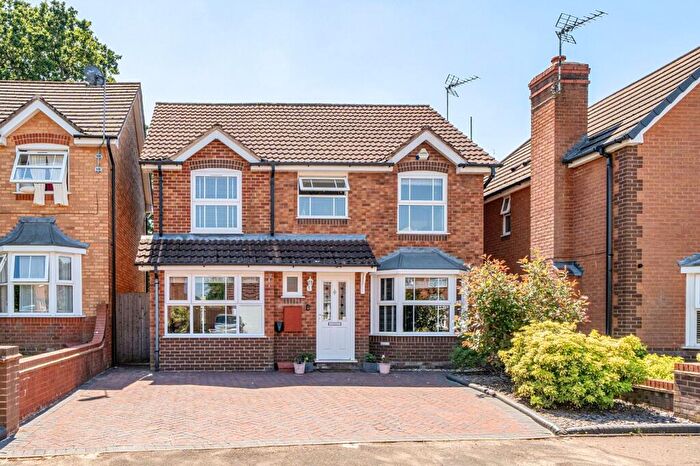 4 Bedroom Detached House For Sale In Woodperry Avenue, Solihull, West Midlands, B91