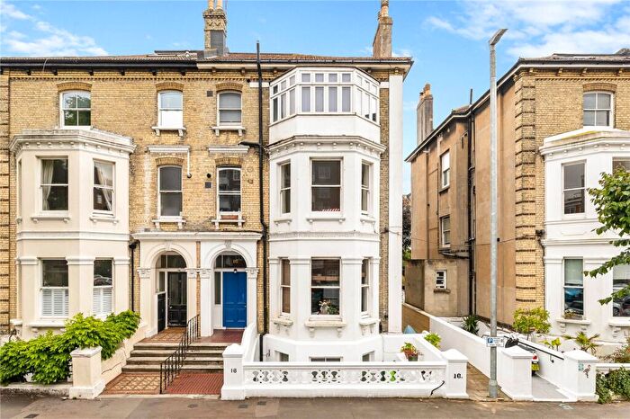 2 Bedroom Apartment For Sale In Wilbury Road, Hove, East Sussex, BN3