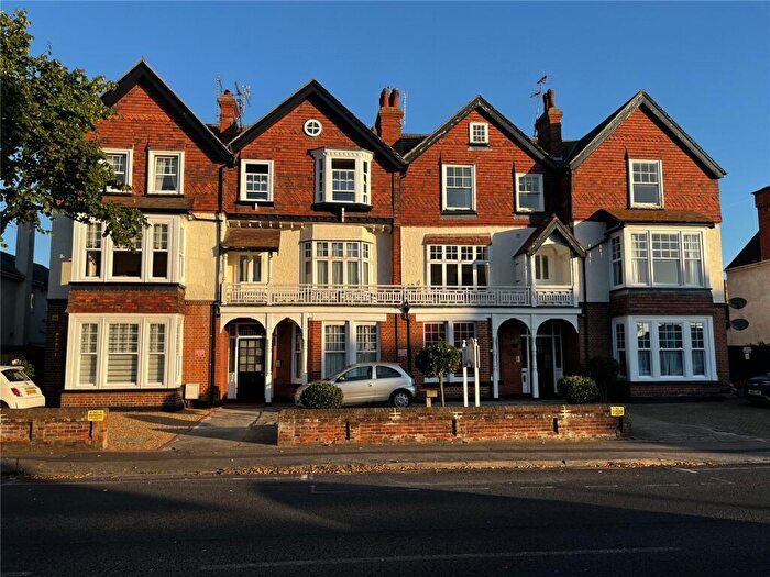 1 Bedroom Penthouse To Rent In Kirkley Cliff Road, Lowestoft, Suffolk, NR33