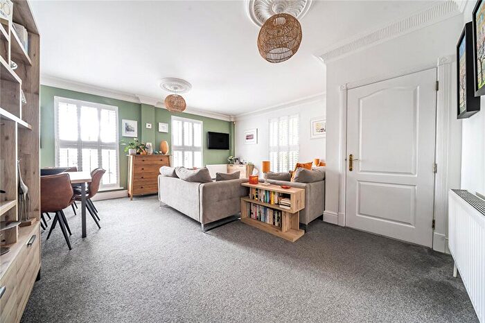 2 Bedroom Apartment For Sale In Wellington Place, London Road, Cheltenham, GL52