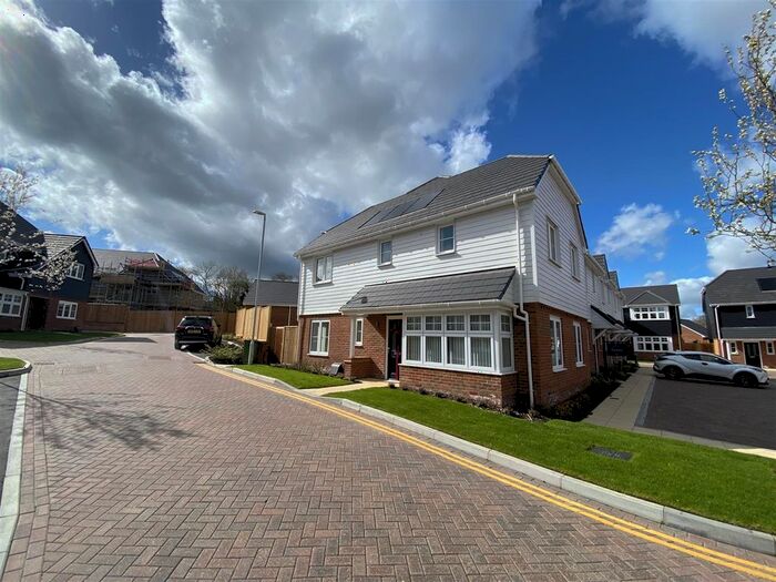 3 Bedroom End Of Terrace House To Rent In Badsell Road, Paddock Wood, Tonbridge, TN12