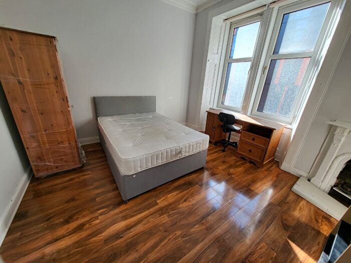 2 Bedroom Flat To Rent In Hill Street, Garnethill, Glasgow, G3