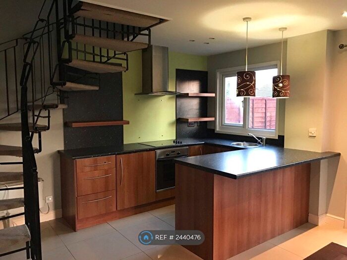 1 Bedroom Semi-Detached House To Rent In Houghton Regis, Houghton Regis, LU5