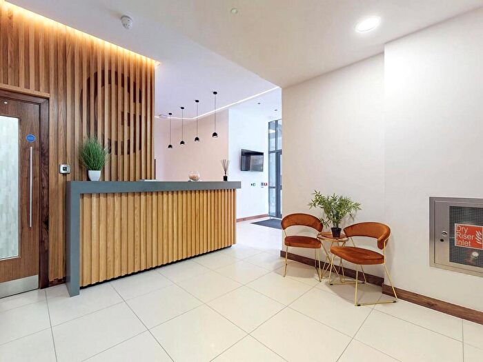 Apartment To Rent In Apt, Gravity Residence #, L2