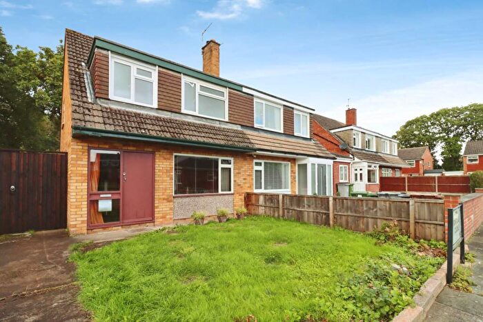 3 Bedroom Semi Detached House For Sale In Kintore Close, Bromborough, CH63