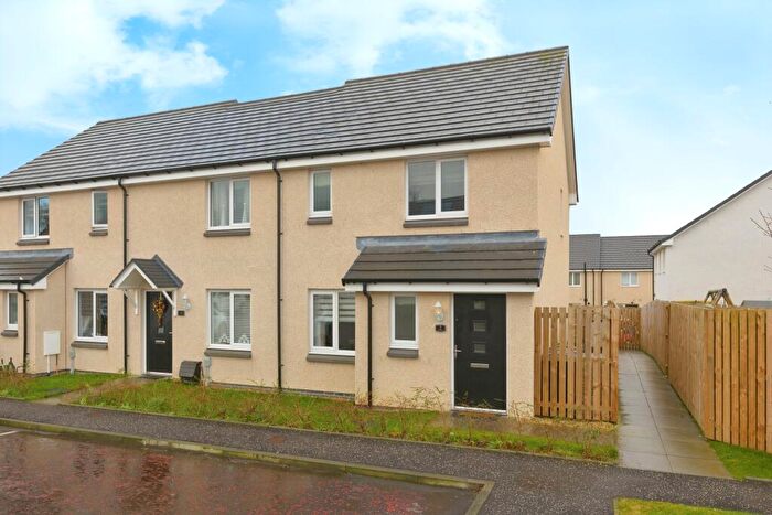 3 Bedroom End Of Terrace House For Sale In Olive Drive, Cleland, Motherwell, North Lanarkshire, ML1