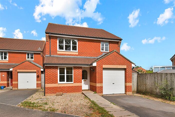 3 Bedroom Detached House To Rent In Danes Mead, Cullompton, Devon, EX15