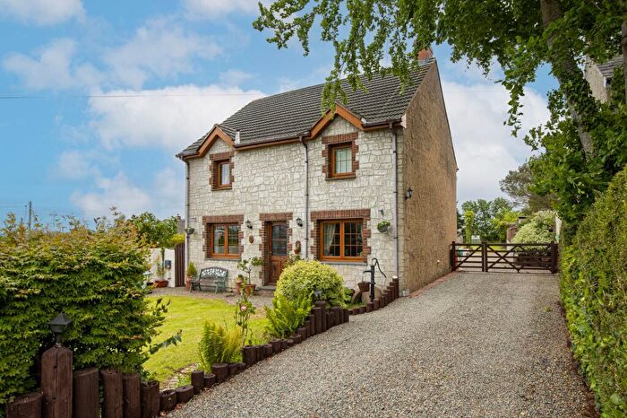 5 Bedroom Detached House For Sale In Pill Road, Hook, SA62