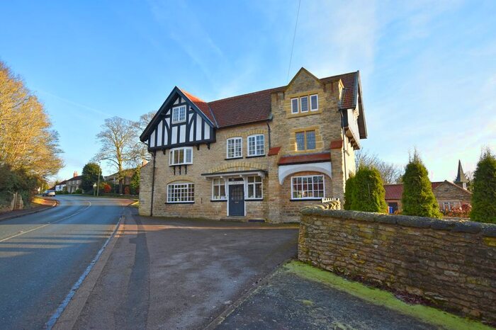 5 Bedroom Detached House For Sale In High Street, Brompton-By-Sawdon, Scarborough, YO13