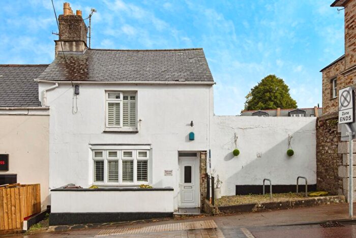3 Bedroom End Of Terrace House For Sale In Turf Street, Bodmin, Cornwall, PL31