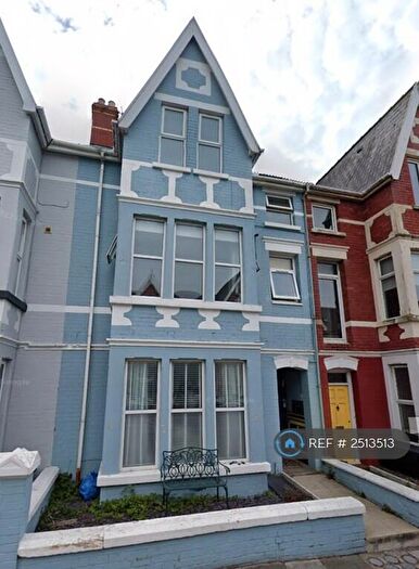 1 Bedroom Flat To Rent In Mary Street, Porthcawl, CF36