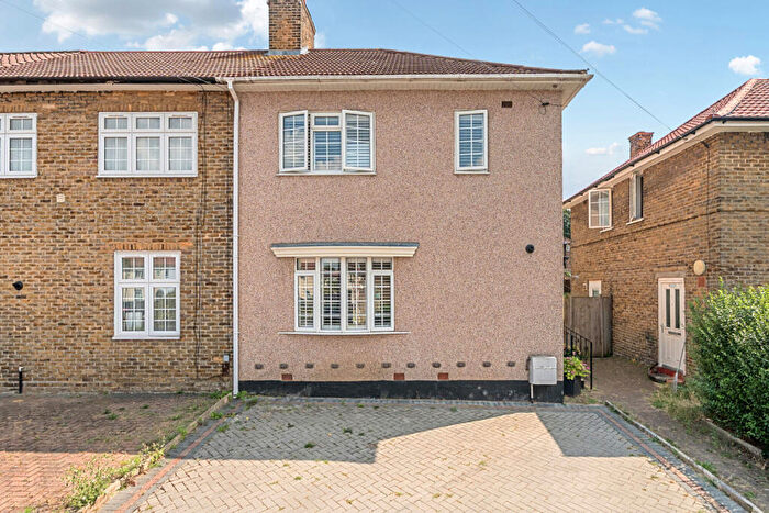 3 Bedroom House For Sale In Shroffold Road, Bromley, BR1