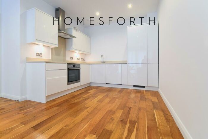 2 Bedroom Apartment To Rent In Crondall Street, Hoxton, N1