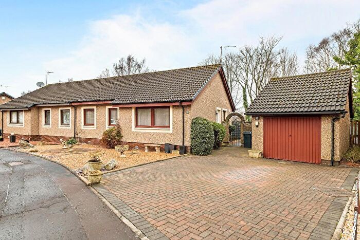 3 Bedroom Semi-Detached Bungalow For Sale In Talman Gardens, Polmont, FK2