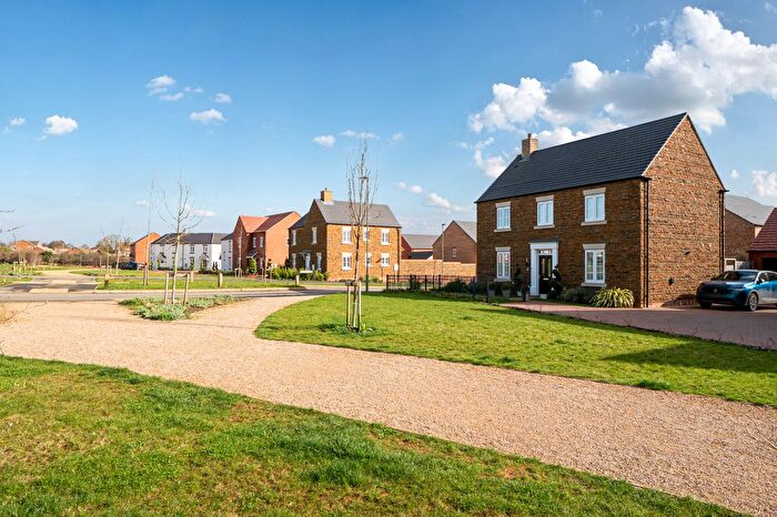 4 Bedroom Detached House For Sale In Bowlers Close, Banbury, OX16