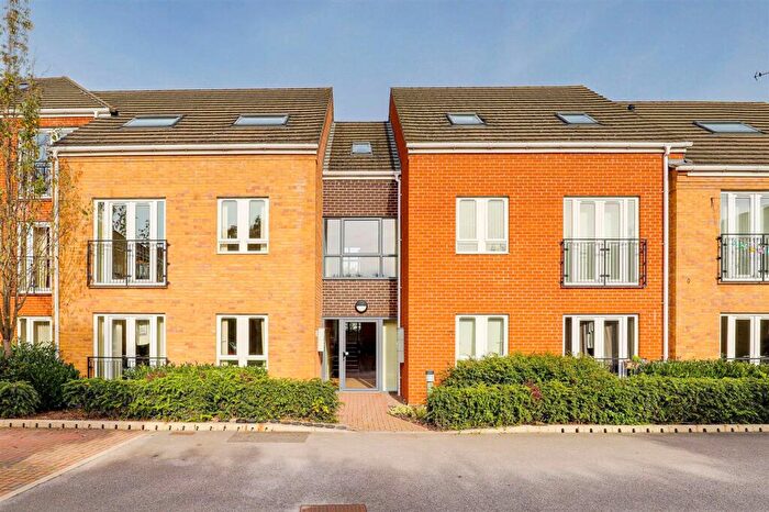 2 Bedroom Flat For Sale In Radcliffe Road, Gamston, NG2
