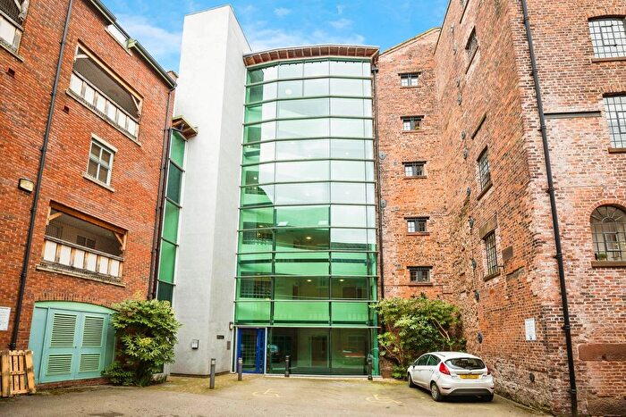 2 Bedroom Flat For Sale In Steam Mill Street, Chester, Cheshire, CH3