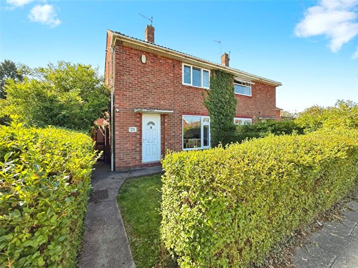 2 Bedroom Semi-Detached House For Sale In Ruckland Avenue, Lincoln, Lincolnshire, LN1