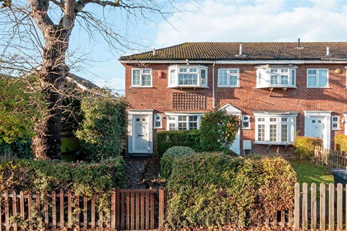 3 Bedroom End Terrace House For Sale In Grand Drive, Raynes Park, SW20