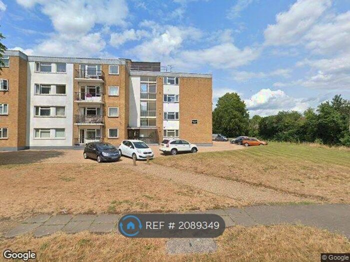 3 Bedroom Flat To Rent In Frampton Court, Denham, UB9